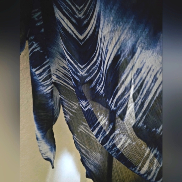 Catherines Nearly Sheer Cold Shoulder Top - Picture 8 of 8